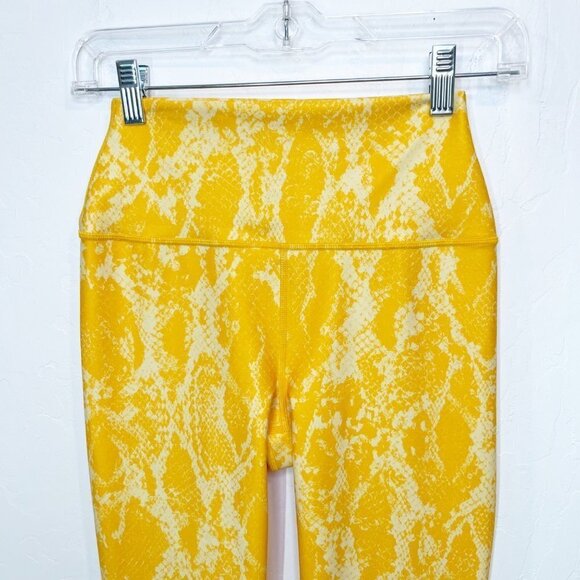 Carbon 38 Printed High Rise 7/8 Legging in Kumquat Snake Yellow reptile Size S - Picture 5 of 10